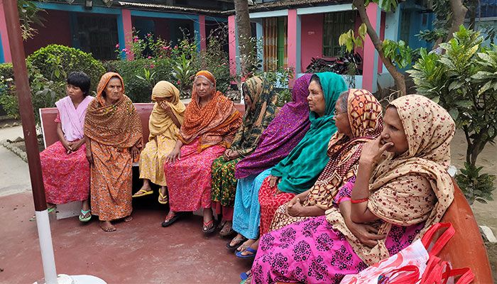 স্বজনহীন ঈদ, সোনাভানে ২১ প্রবীণের একাকিত্বের গল্প