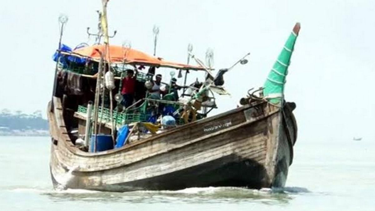 মাছ ধরায় নিষেধাজ্ঞা: কর্মহীন ভোলার ৬৫ হাজার জেলে