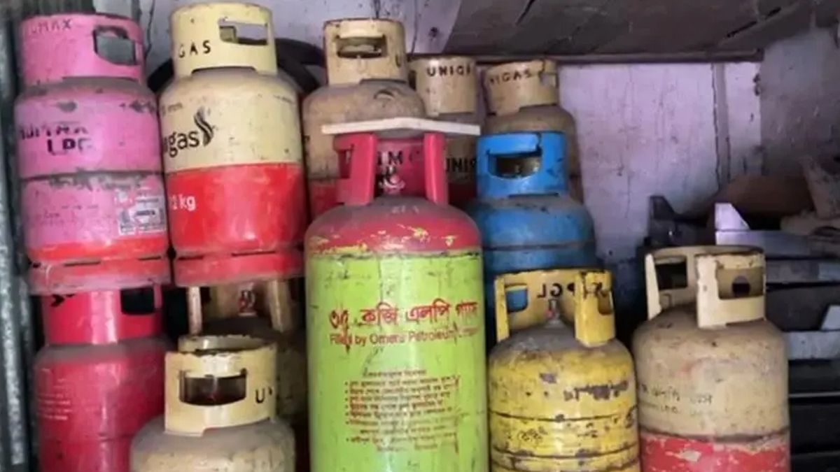 জ্বালানি তেলের পর বাড়ল এলপিজির দাম