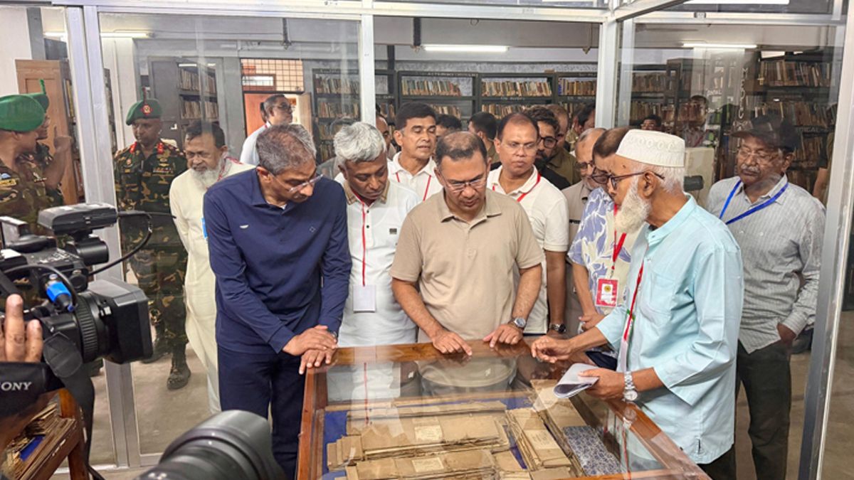 শিশুদের মোবাইল থেকে বইয়ে আনতে চাই: প্রধানমন্ত্রী