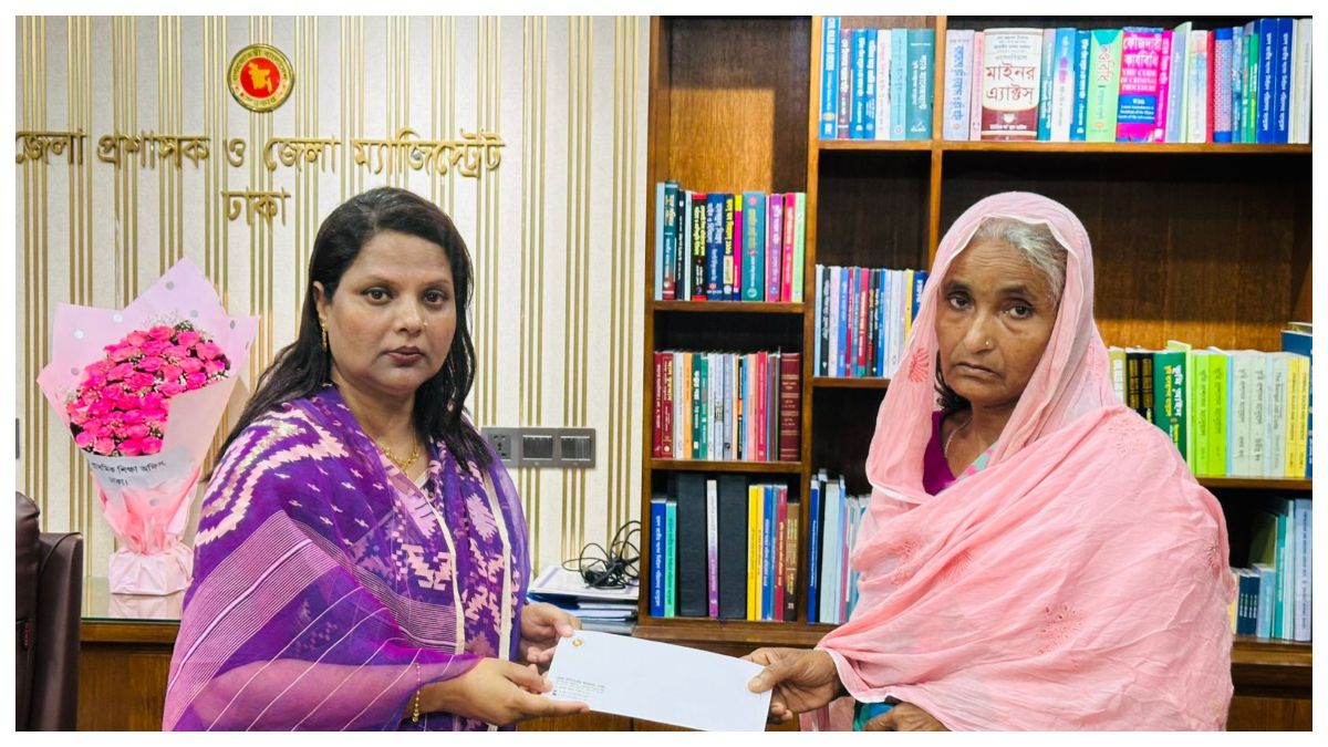 টাকার অভাবে চিকিৎসা বন্ধ: আব্দুল হাসেমের পাশে দাঁড়ালেন ডিসি ফরিদা খানম