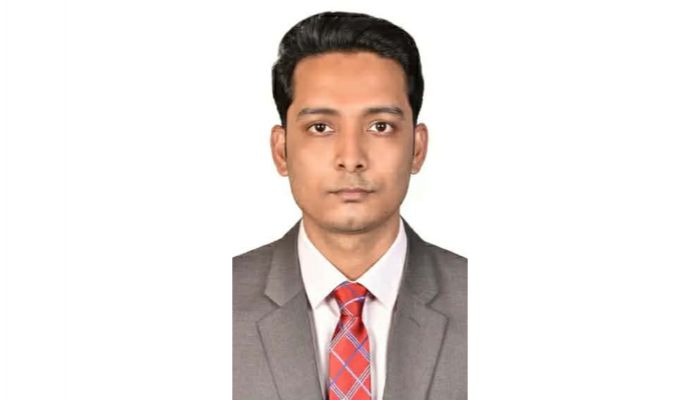 সাংবাদিককে হাতকড়া পরানো সেই এসিল্যান্ডকে বদলি