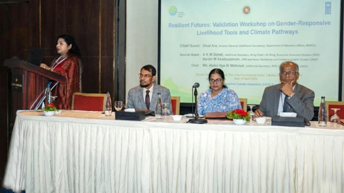 উপকূলের নারীদের জলবায়ু ঝুঁকি মোকাবিলায় নতুন পথরেখা