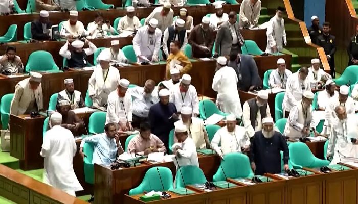 সংসদে আবারও বিরোধী দলের ওয়াকআউট