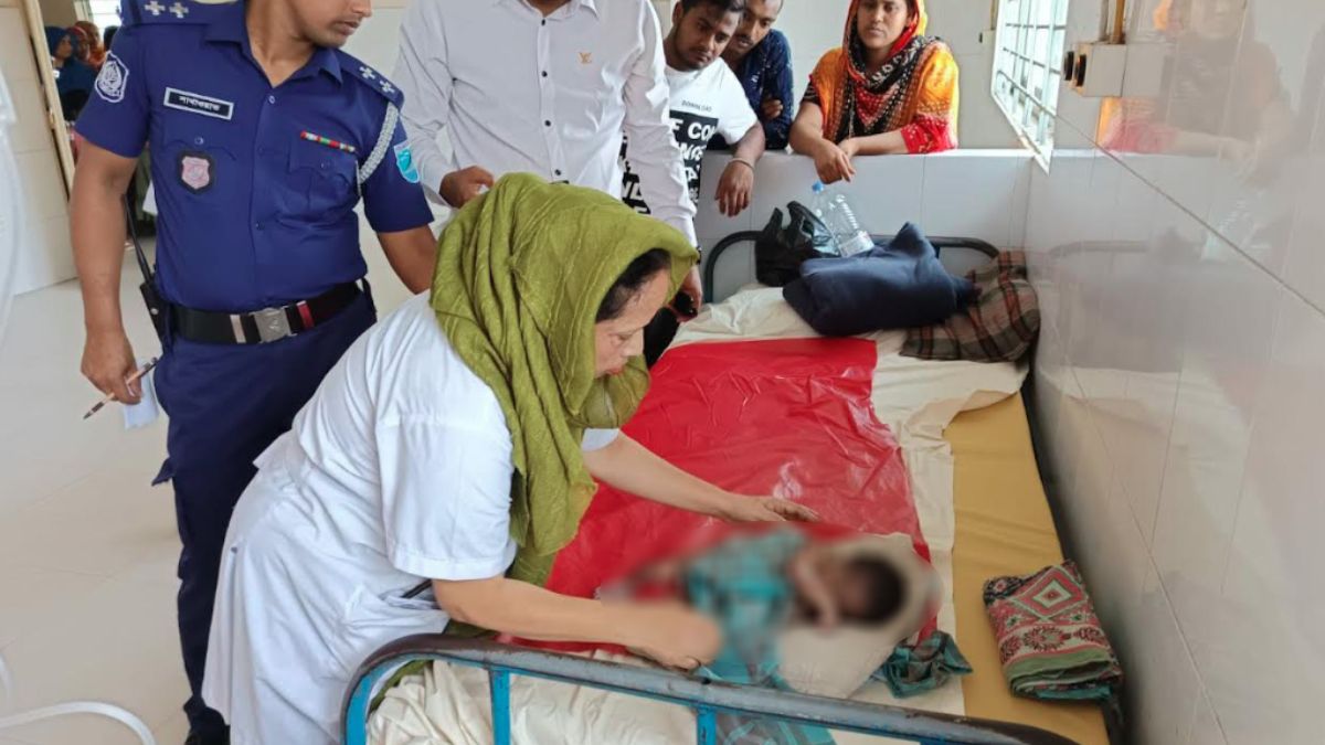 ভৈরবে পলিথিনে মোড়ানো নবজাতক উদ্ধার, ১৬ ঘন্টা পর মৃত্যু