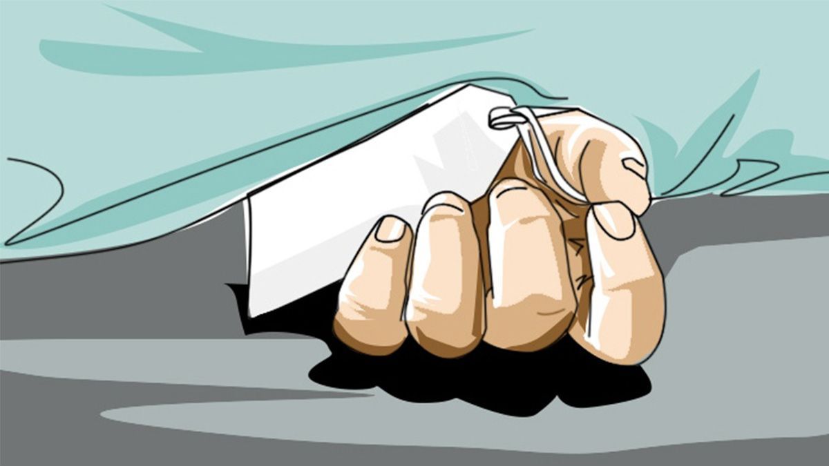 অভিমানে গায়ে আগুন দিয়ে স্বামীর আত্মহত্যা