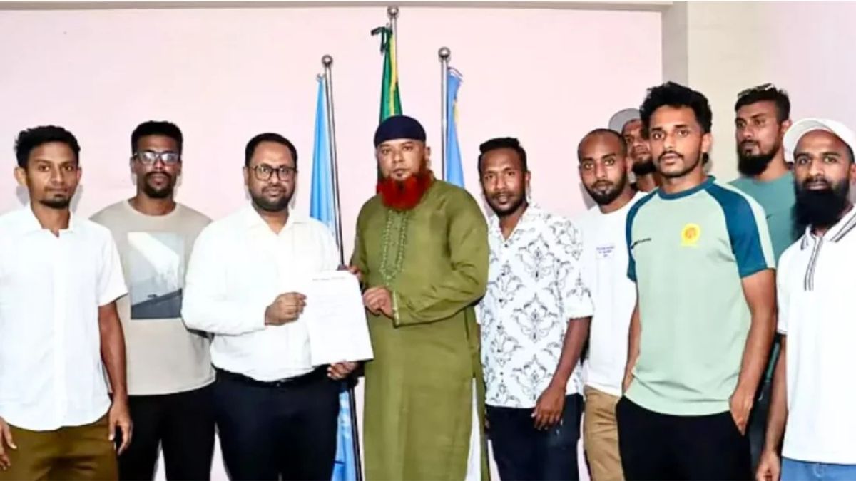 সুযোগ কমায় ক্ষুব্ধ স্থানীয় ফুটবলাররা