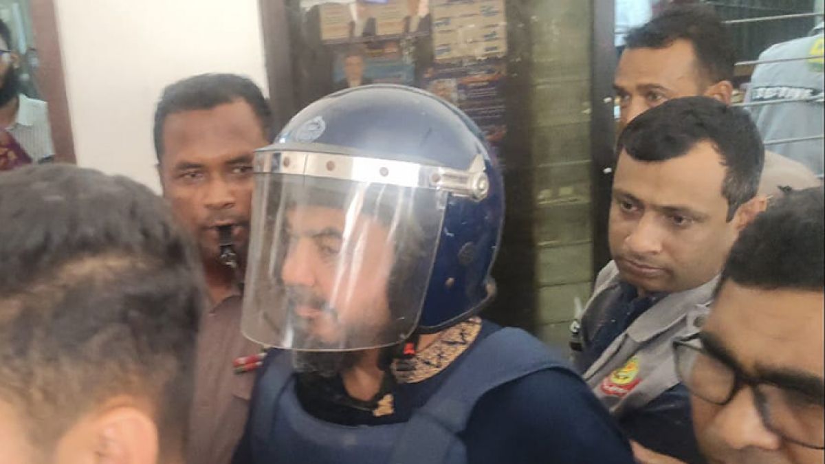 ১০ দফায় ৩২ দিনের রিমান্ডে আফজাল নাছের