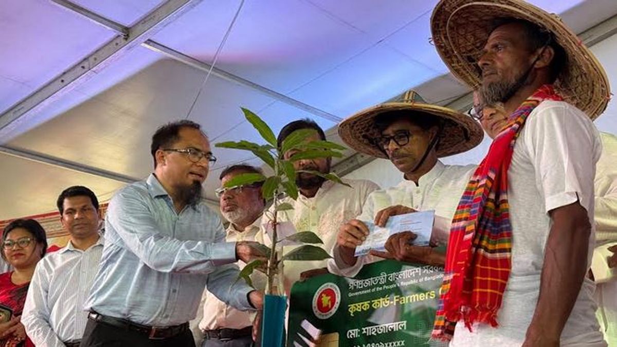 কৃষিকে স্বয়ংসম্পূর্ণ করতে কাজ করছে সরকার: কৃষিমন্ত্রী