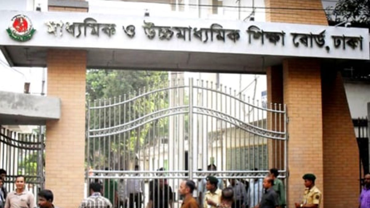 কিশোরগঞ্জে ১ ঘণ্টা দেরিতে শুরু এসএসসি-দাখিল পরীক্ষা