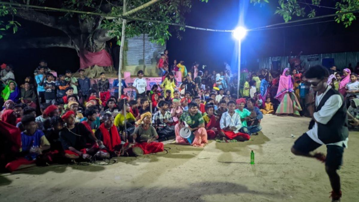   চা-শিল্পাঞ্চলে চৈত্রের ঐতিহ্যবাহী  'দণ্ড নাচ'