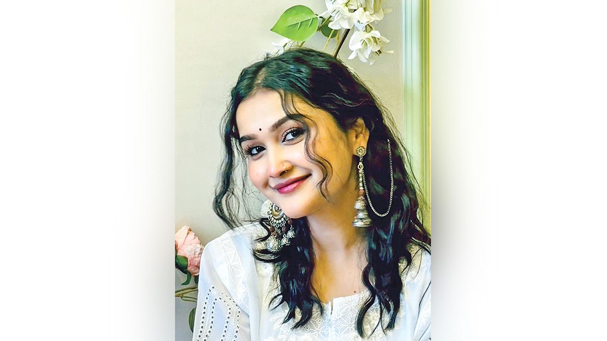 ও কাজল চোখের মেয়ে...
