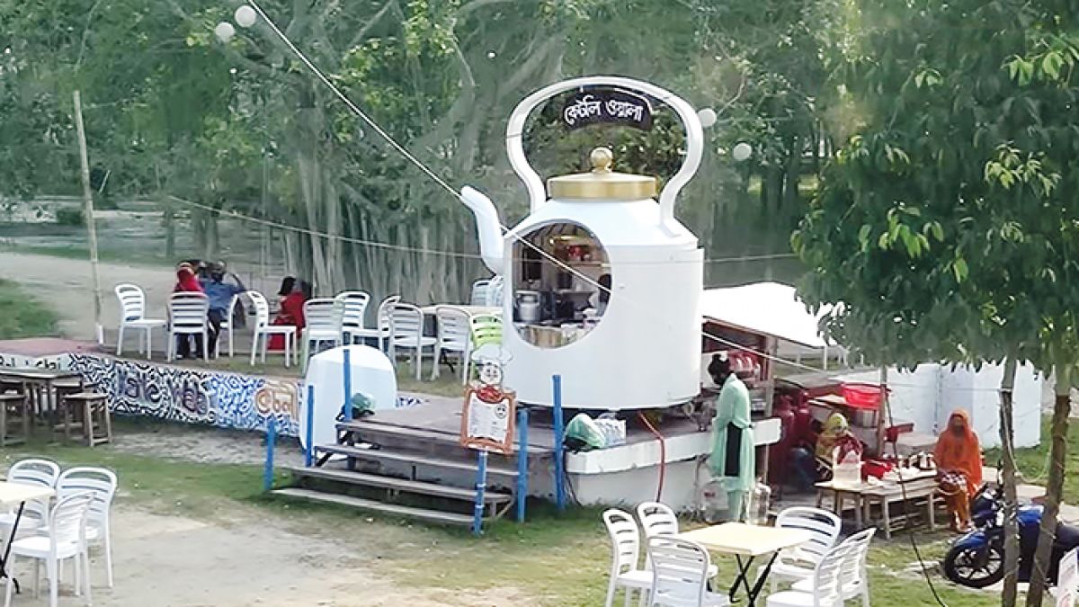 কেটলিওয়ালাতে ভিন্ন স্বাদের চা