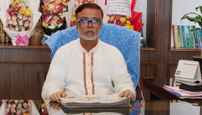 কেউ চাঁদা চাইলে নেতাদের মাধ্যমে আমাকে জানান : নাসিক প্রশাসক 