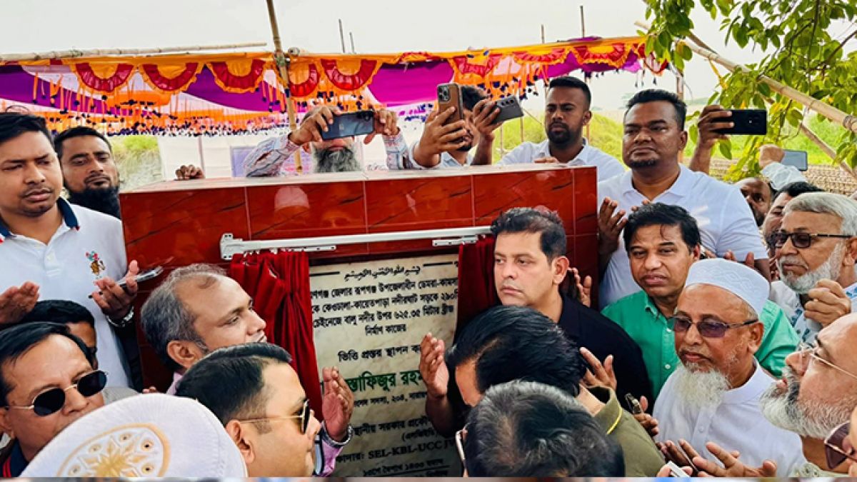 বালু নদীতে নির্মাণ হচ্ছে কেওডালা সেতু