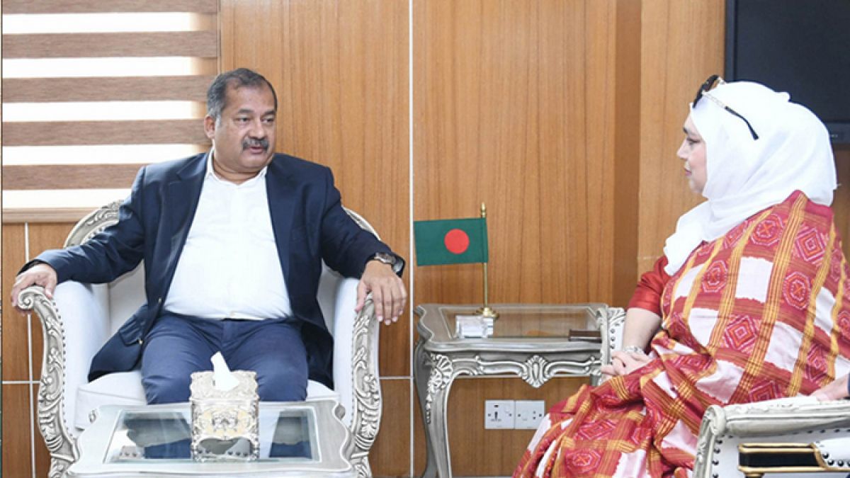 প্রবাসীদের জ্ঞান ও বিনিয়োগে অর্থনীতি শক্তিশালী হচ্ছে: তথ্যমন্ত্রী
