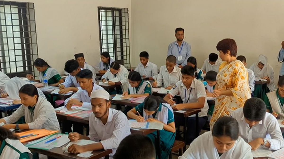 এসএসসি ও সমমান পরীক্ষা শুরু আজ