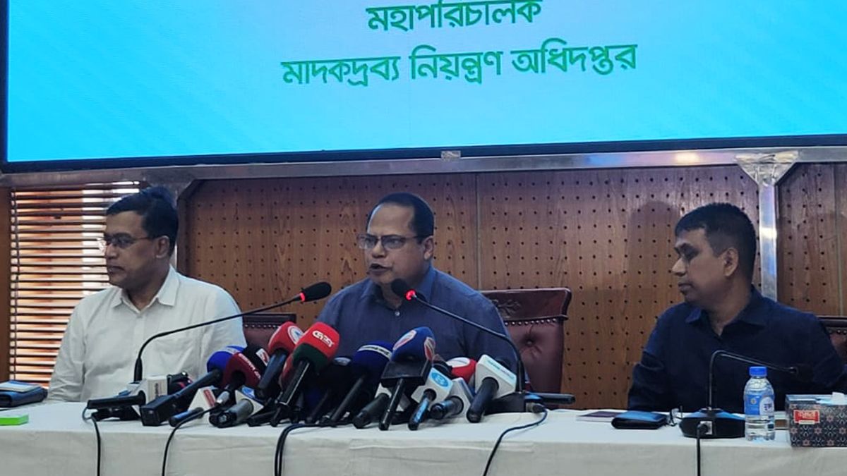প্রাইভেট কারের গ্যাস সিলিন্ডারে ছিল ২ লাখ ইয়াবা