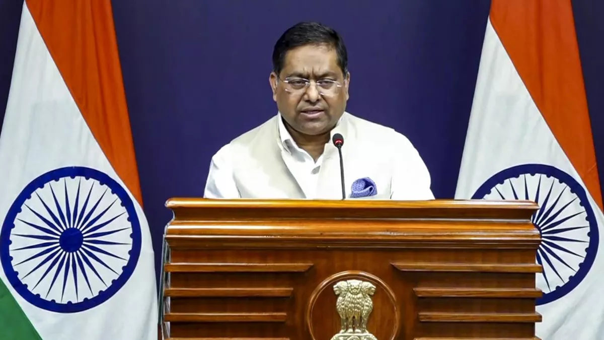 ‘অবৈধ’ অভিবাসীদের ফেরত পাঠাতে ঢাকার সহযোগিতা চায় দিল্লি