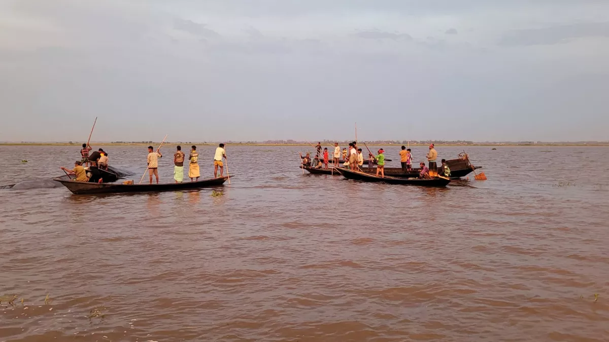 নৌকাডুবির ২১ ঘণ্টা পর শ্রমিকের মরদেহ উদ্ধার