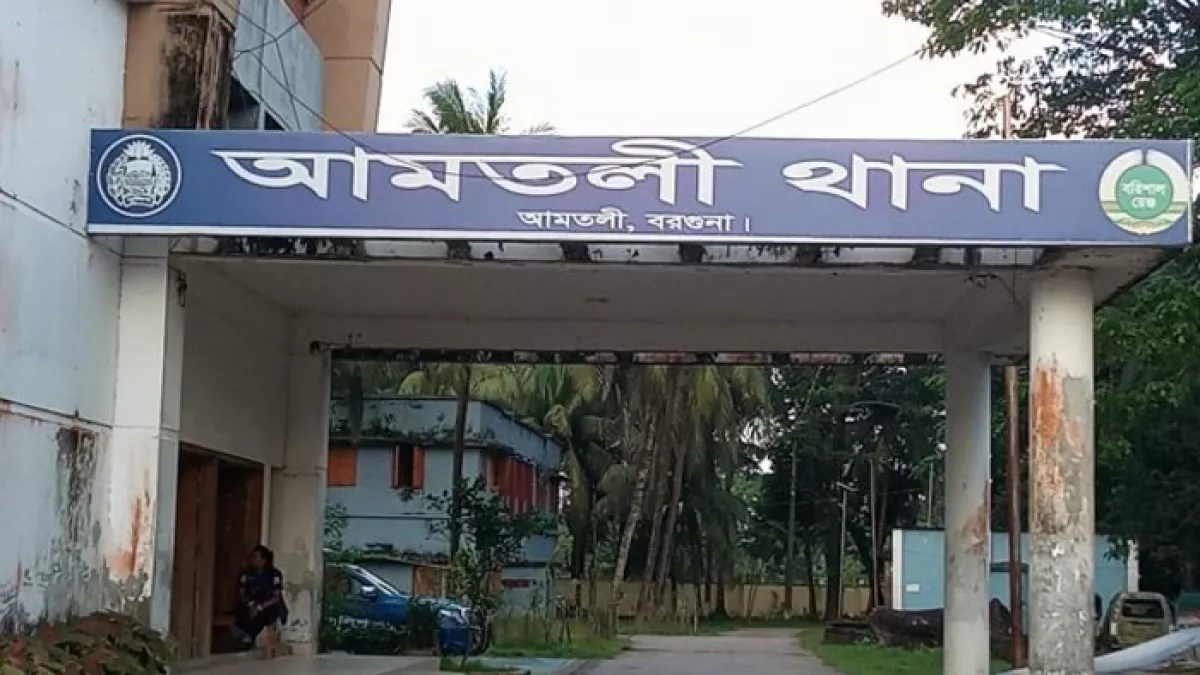 আমতলীতে সালিশ বৈঠকে হামলা, আহত ৪ 