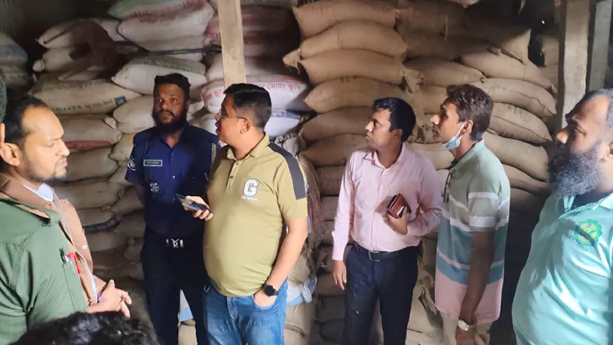 কুঁড়ার মিলে সরকারি চাউল, ইউএনওর  হস্তক্ষেপে মিল সিলগালা