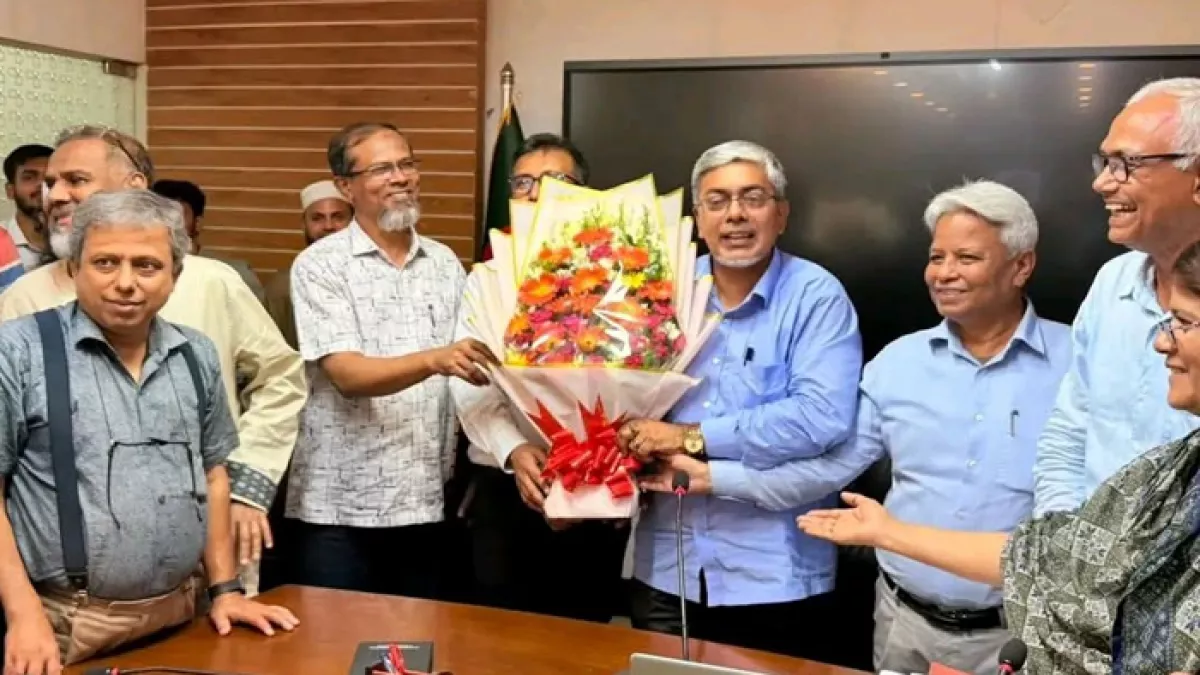 ৮ দিন পর ক্যাম্পাসে ডুয়েট উপাচার্য