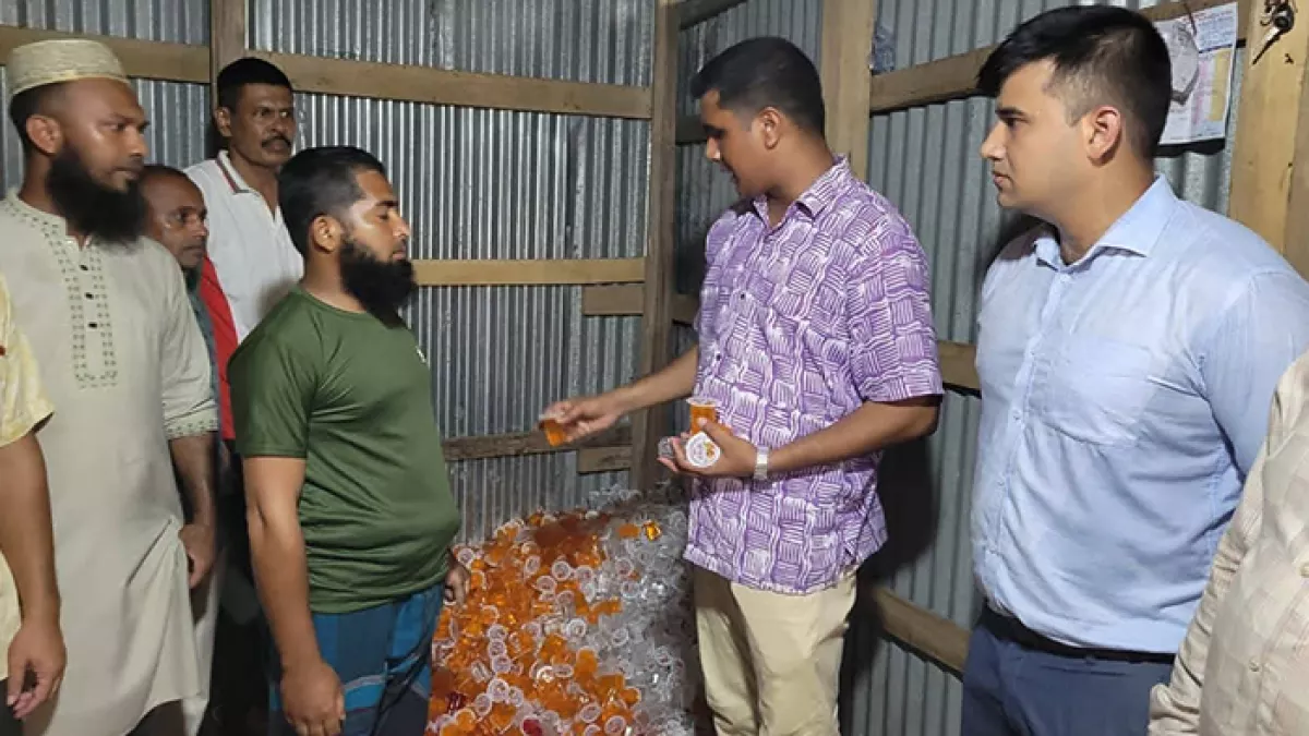 কলাপাড়ায় কারখানায় অভিযান, মালিককের জেল