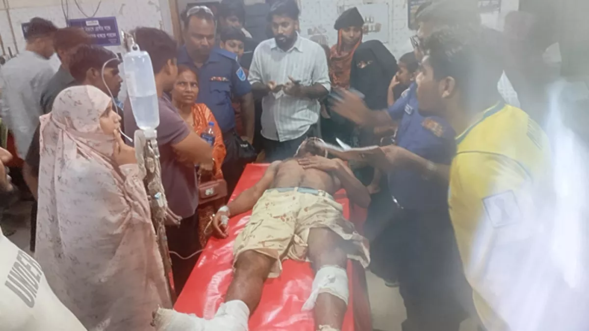মুন্সীগঞ্জে দুই যুবকের পায়ের রগ কেটে দিল প্রতিপক্ষ