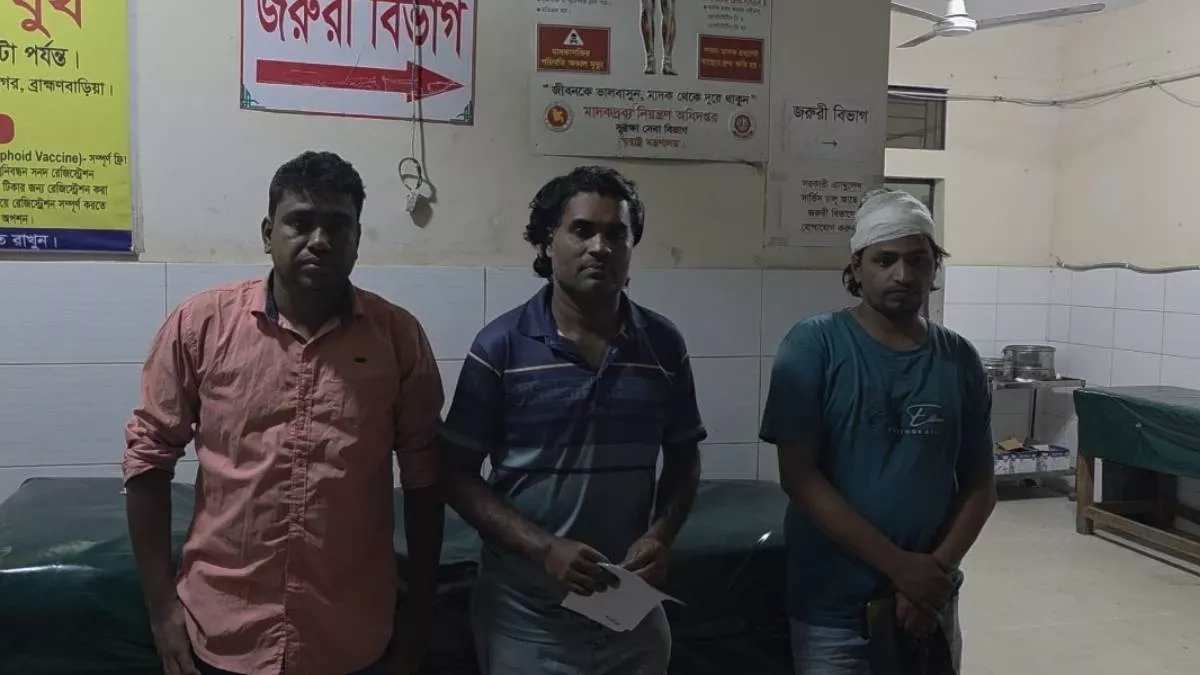 নবীনগরে অভিযানের সময় র‍্যাবের ওপর হামলা, ৩ জন আহত