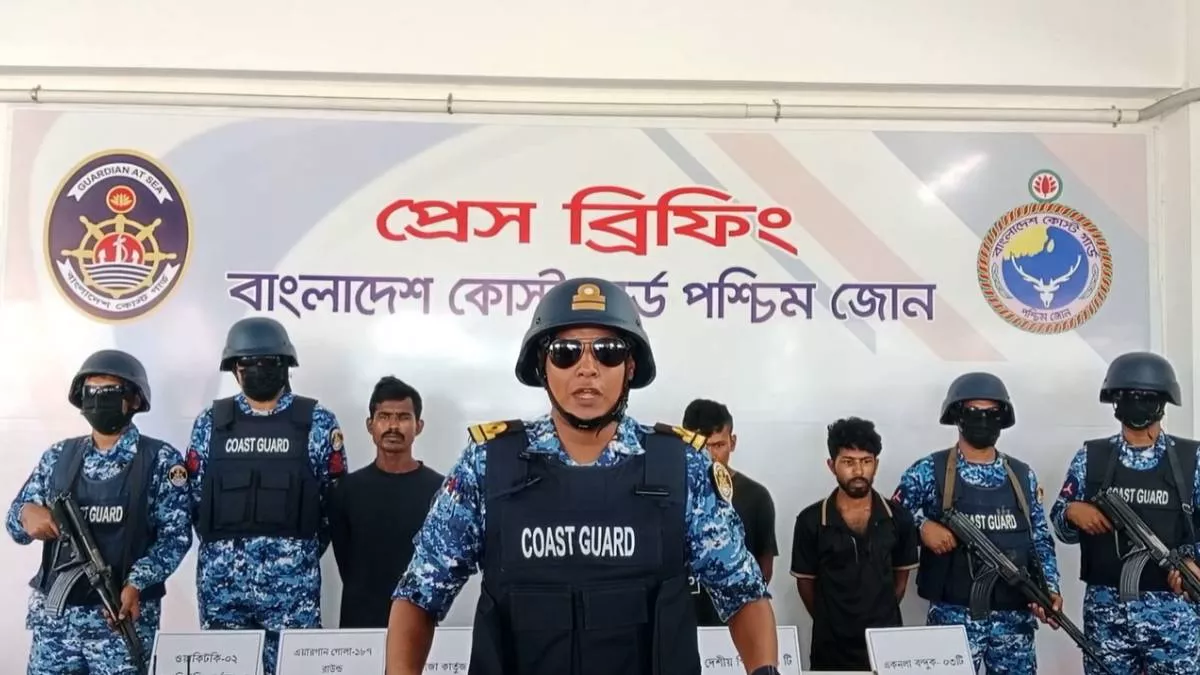 সুন্দরবনে দস্যুদের সঙ্গে কোস্টগার্ডের বন্দুকযুদ্ধ, আটক ৩