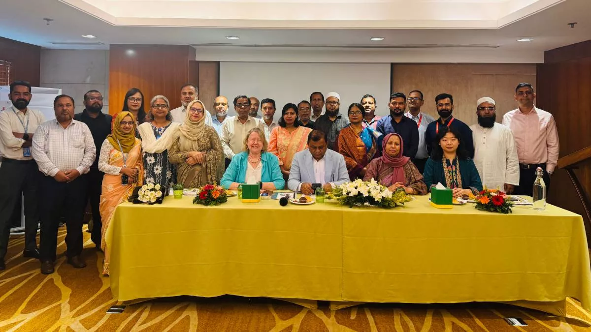 জলবায়ু ঝুঁকি মোকাবিলায় শিক্ষা পরিকল্পনা জোরদার করছে বাংলাদেশ