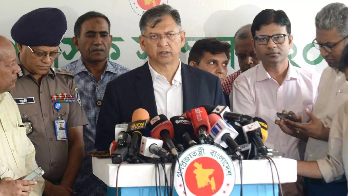 অবৈধ অস্ত্র উদ্ধার ও ভুয়া মামলা প্রত্যাহারে কঠোর অবস্থানে সরকার: স্বরাষ্ট্রমন্ত্রী