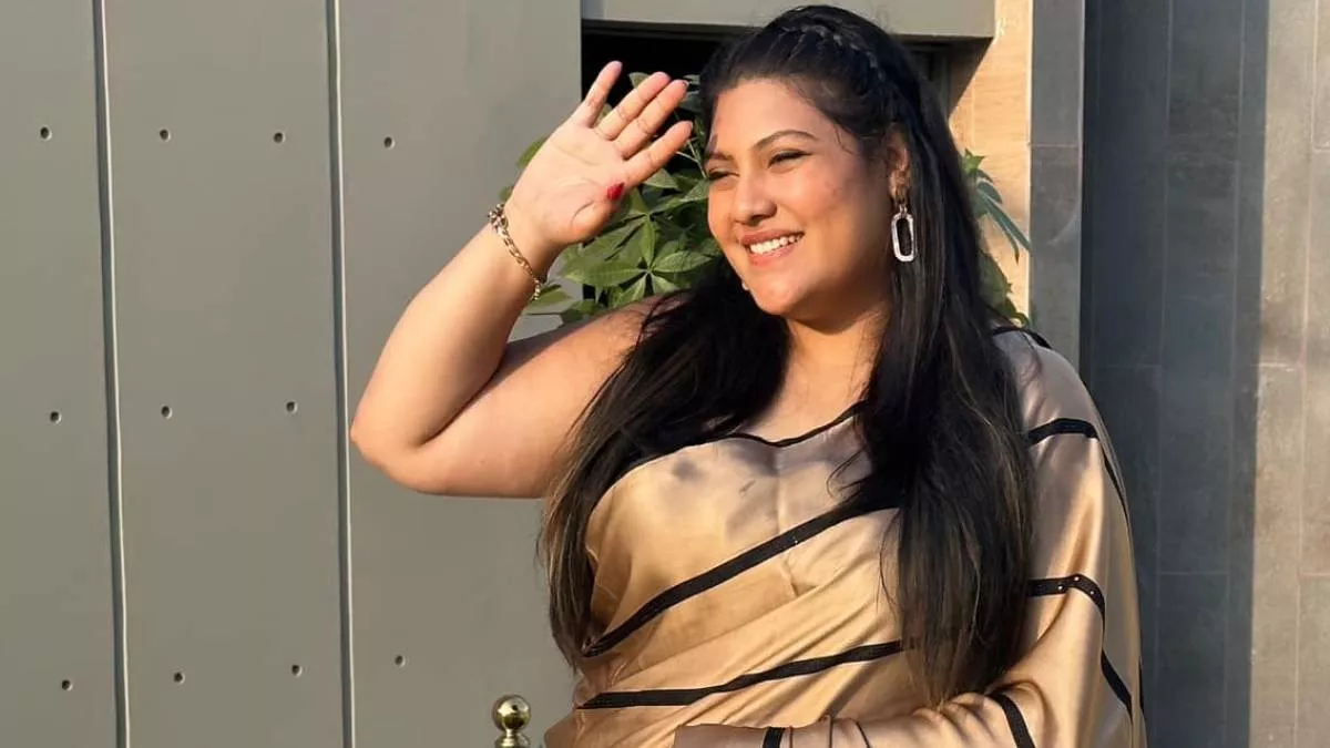 লাইফ সাপোর্টে কনটেন্ট ক্রিয়েটর কারিনা কায়সার
