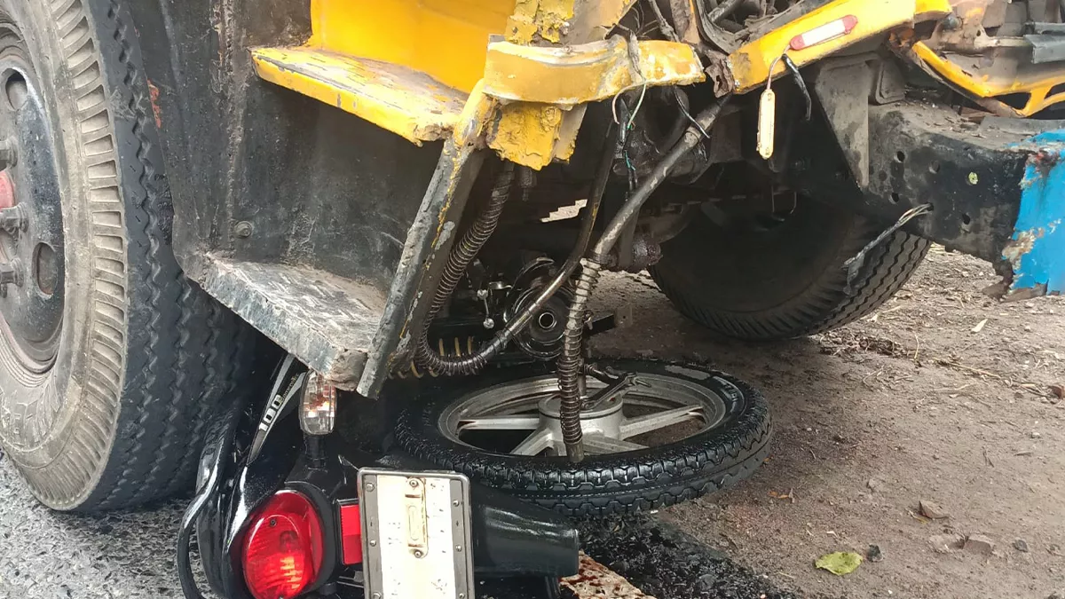 বাগেরহাটে ট্রাকের ধাক্কায় মোটরসাইকেলের ৩ আরোহীর মৃত্যু