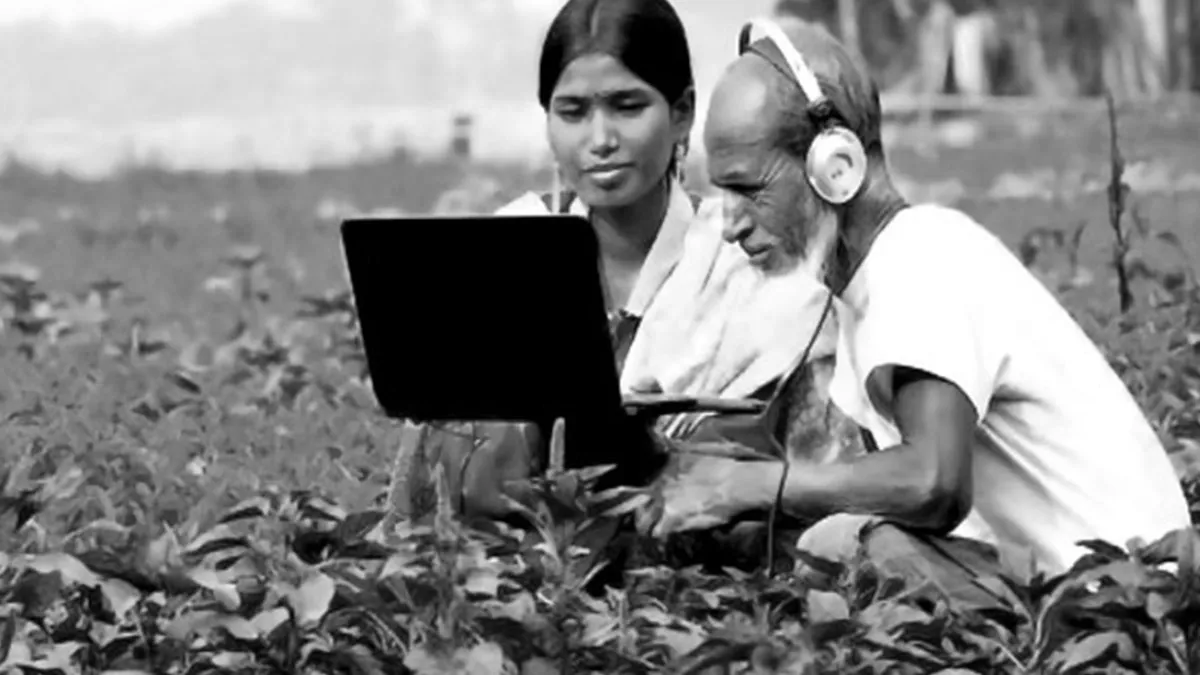 প্রযুক্তির ছোঁয়ায় গ্রামীণ অর্থনীতি 
