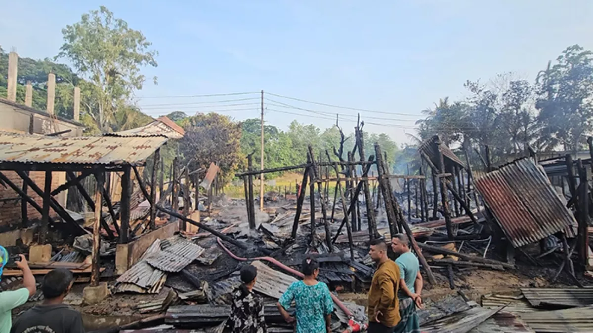 বান্দরবানে ভয়াবহ আগুনে পুড়ল ‘৫০’ দোকান ও বসতঘর