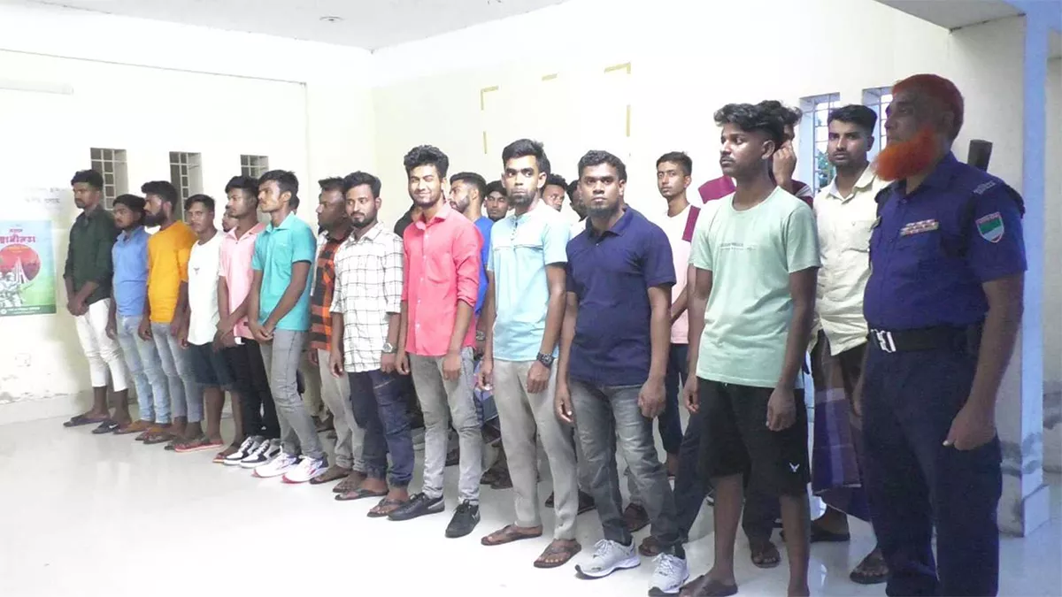  ভারতে ১৭ মাস কারাভোগ শেষে দেশে ফিরলেন ৩৬ বাংলাদেশি