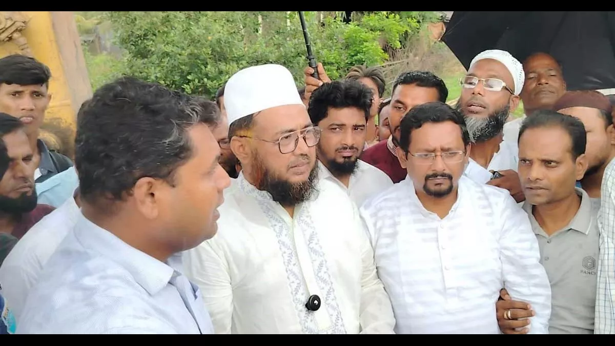 বাঁশখালীর ঐতিহ্যবাহী জলকদর খাল খনন কার্যক্রম উদ্বোধন