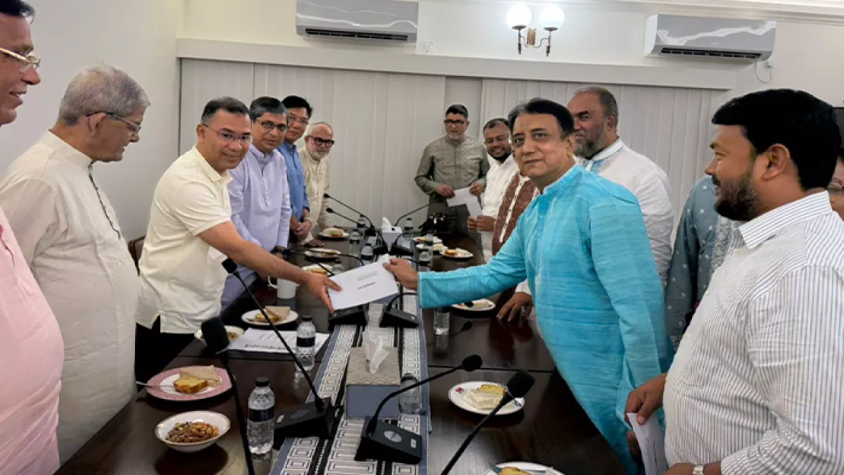 ঈদে মাস্টাররোল কর্মীদের বোনাস দিলেন প্রধানমন্ত্রী