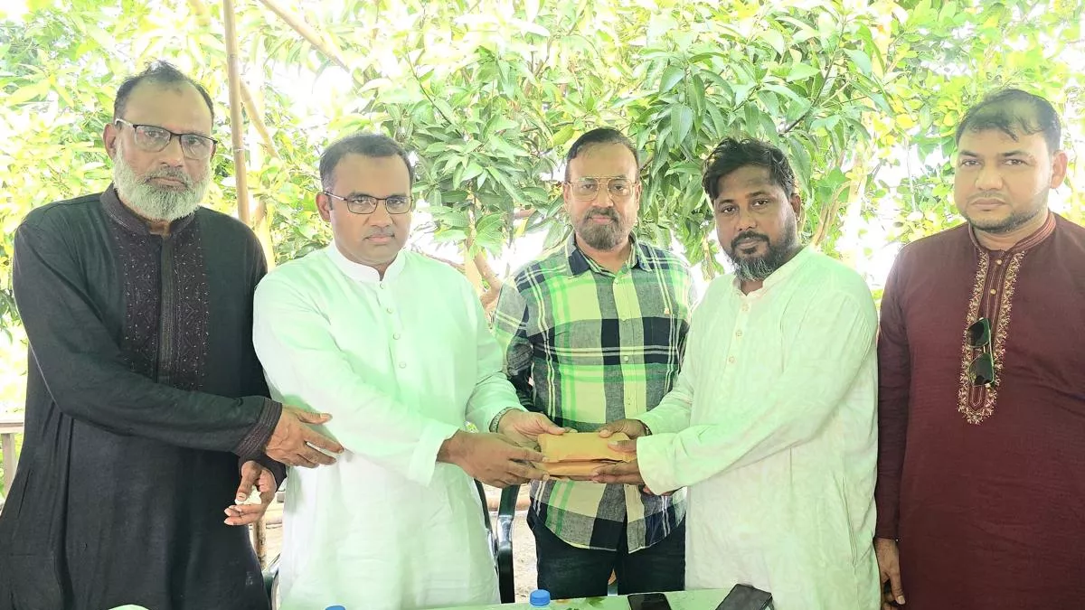 প্রধানমন্ত্রীর প্রতিটি পদক্ষেপ মানবিকতার উজ্জ্বল দৃষ্টান্ত: খন্দকার মারুফ