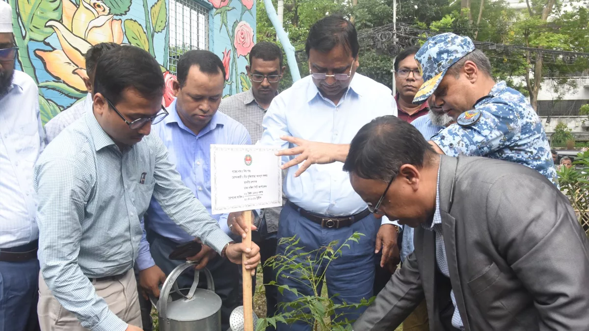 ঢাকা শহরকে ফুল ও গাছে সাজিয়ে পরিচ্ছন্ন-বাসযোগ্য করতে চাই: ডিএসসিসি প্রশাসক