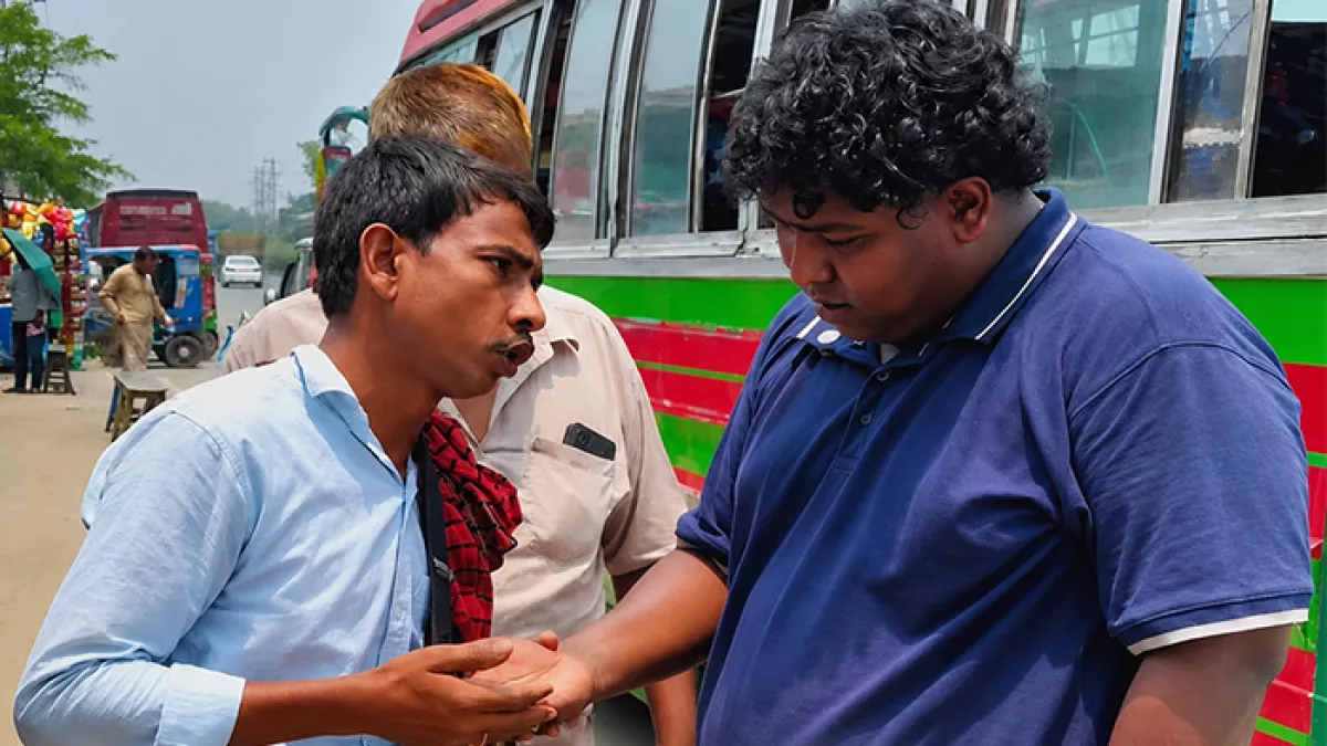 ভাইরাল যুবক কবিরাজ নন, কনটেন্ট ক্রিয়েটর