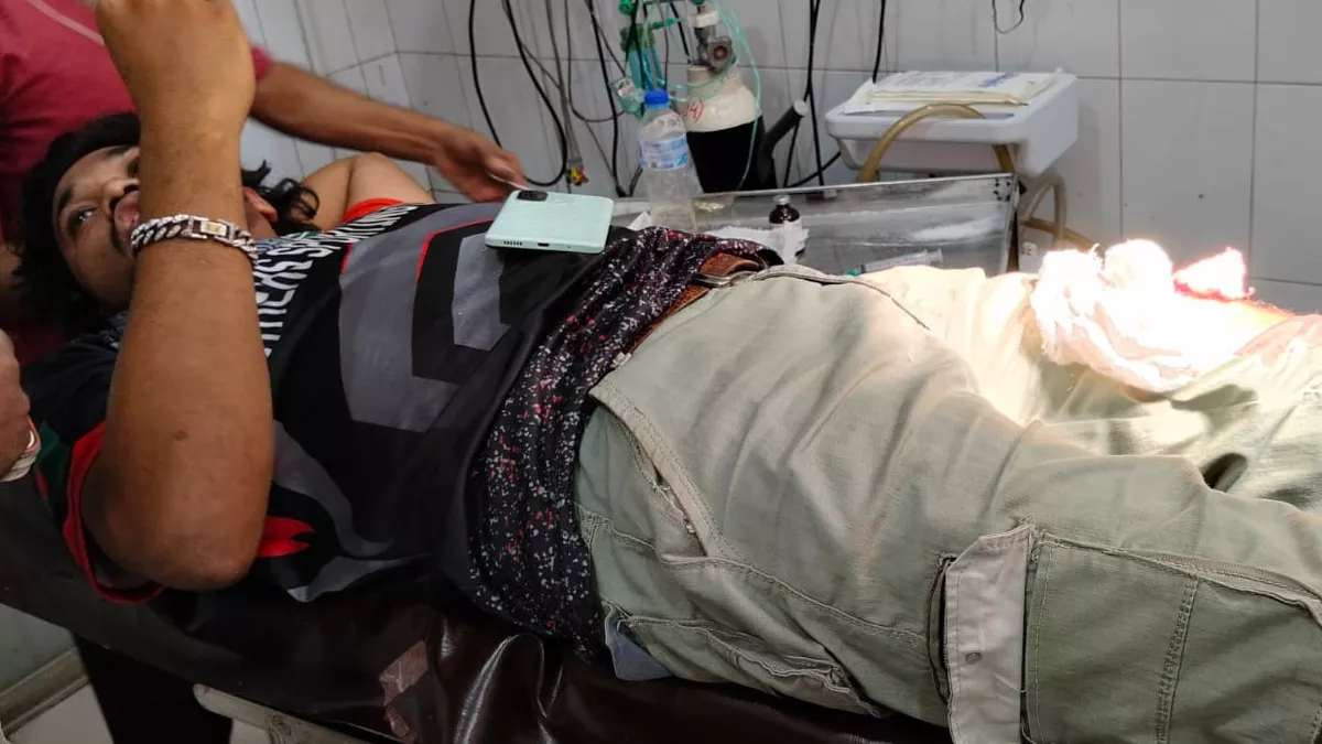 রাজধানীতে শ্রমিক দল নেতা গুলিবিদ্ধ