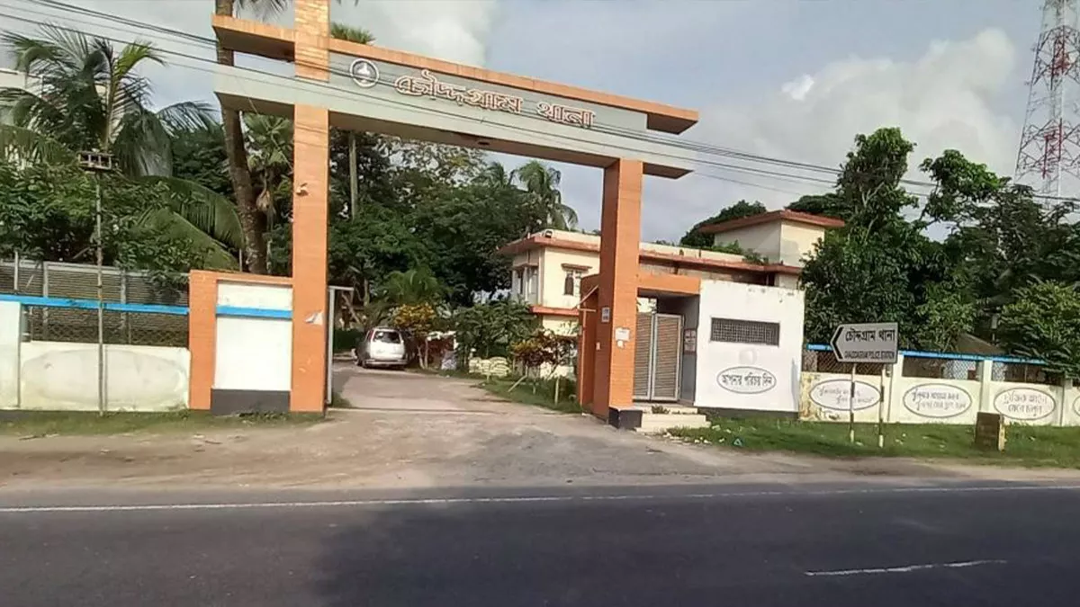 কুমিল্লায় ব্যবসায়ীকে কুপিয়ে হত্যা