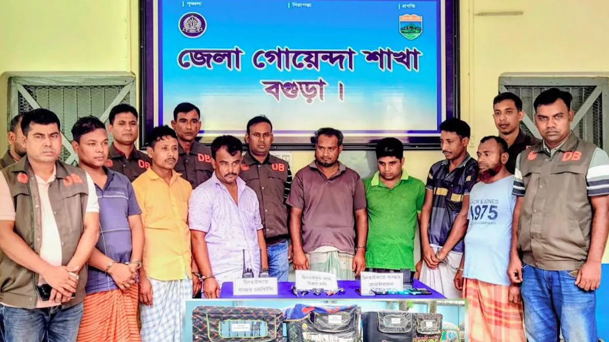 ভুয়া পুলিশ-সাংবাদিক পরিচয়ে ইজিবাইক ছিনতাই, গ্রেপ্তার ৭