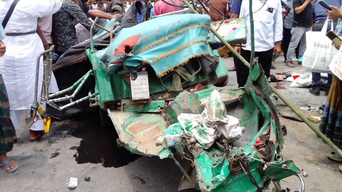 ময়মনসিংহে ট্রাকের ধাক্কায় ৪ অটোরিকশাযাত্রী নিহত