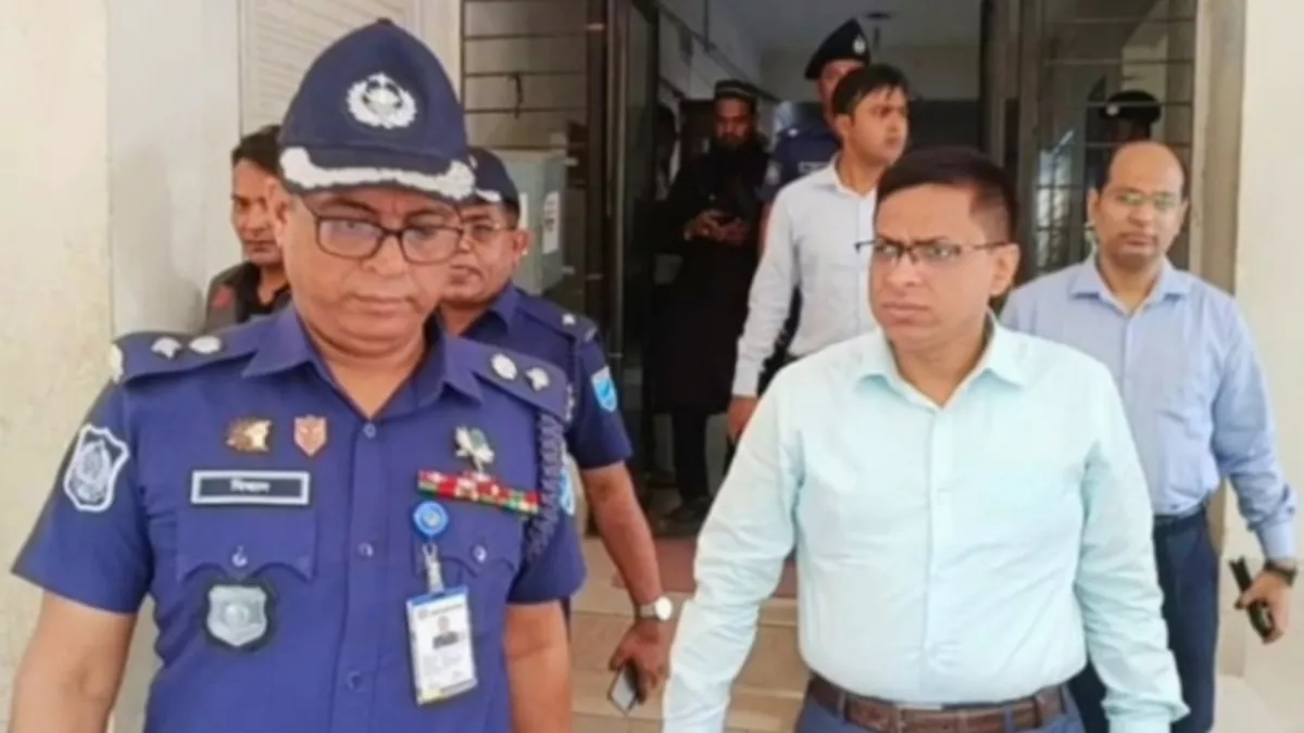 নারায়ণগঞ্জে শিশু ধর্ষণ: ভিকটিমকে দেখতে হাসপাতালে ডিসি, এসপি ও ইউএনও