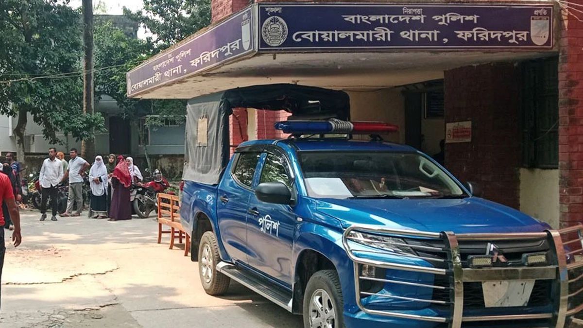 ফরিদপুরে খাট থেকে পড়ে এক শিশুর মৃত্যু 