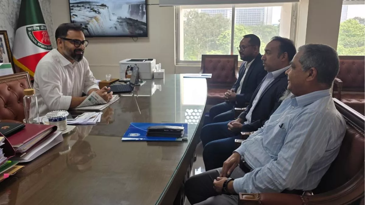 হামজাদের কোচ নিয়ে ক্রীড়া প্রতিমন্ত্রীর সঙ্গে বাফুফের সভা